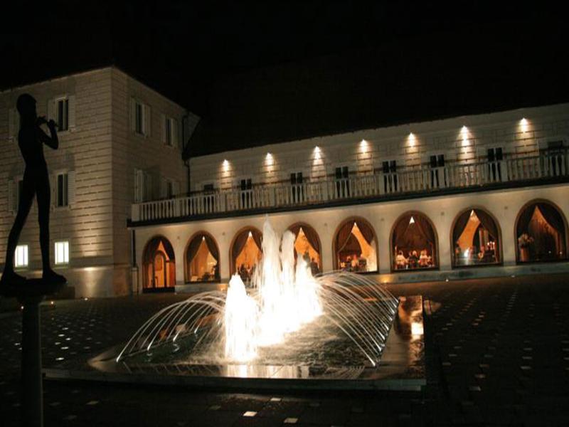 Elegans Hotel Brdo Kranj Exterior foto